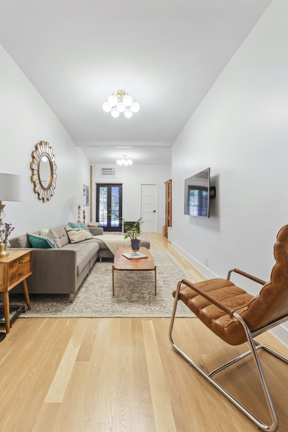 Renovated interior of a pre-war townhouse at 529 East 87th Street on the Upper East Side, Manhattan, by Gallery KBNY (view 5)