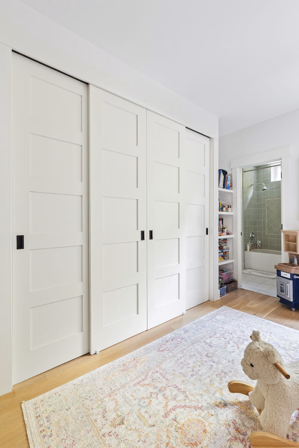 Renovated interior of a pre-war townhouse at 529 East 87th Street on the Upper East Side, Manhattan, by Gallery KBNY (view 11)
