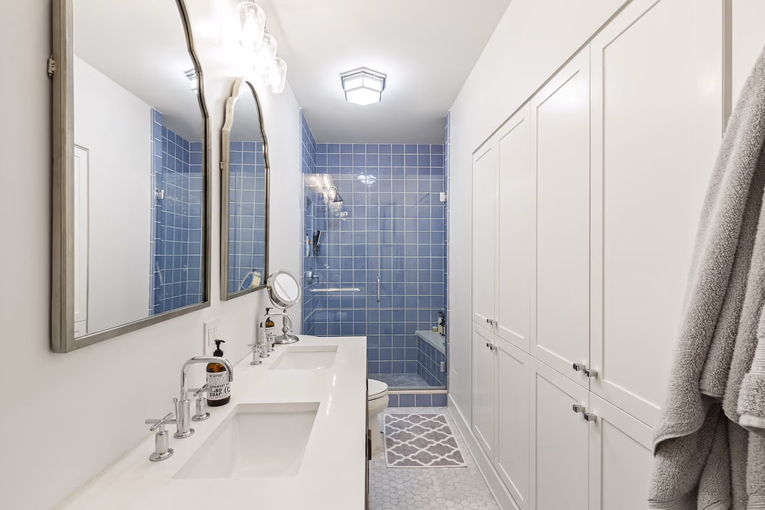 Renovated interior of a pre-war townhouse at 529 East 87th Street on the Upper East Side, Manhattan, by Gallery KBNY (view 18)