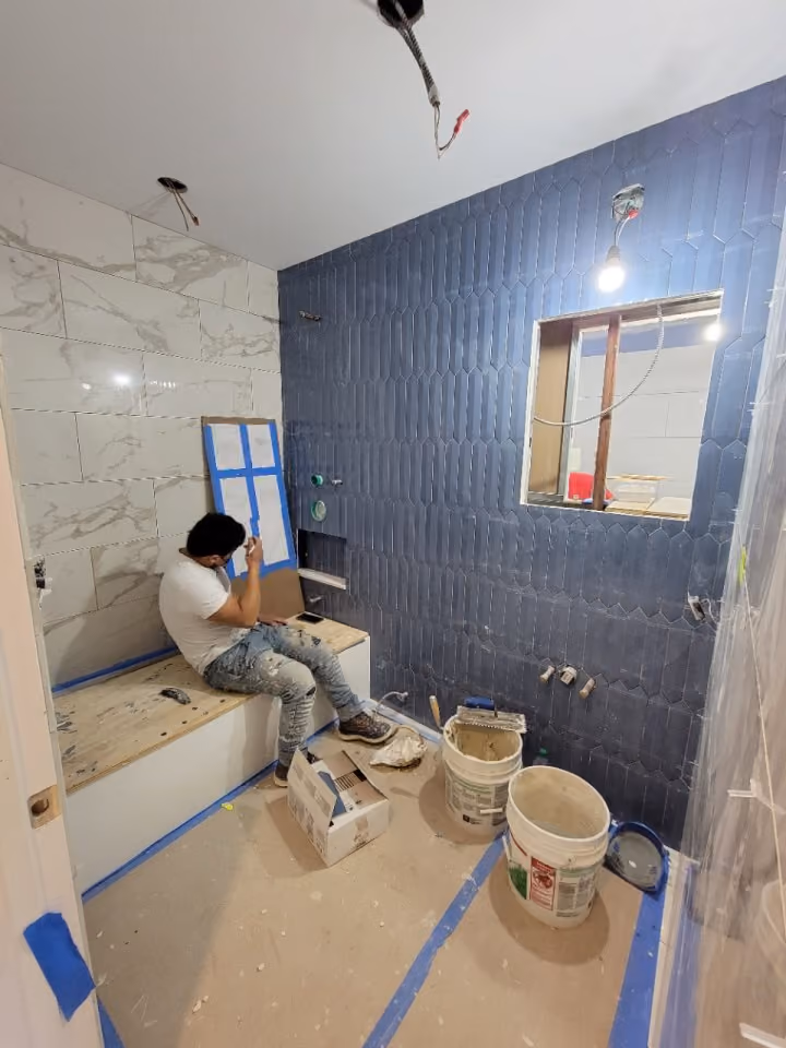 Interior before a post-war condo renovation at 8 East 83rd Street in Carnegie Hill, Manhattan, by Gallery KBNY (view 13)