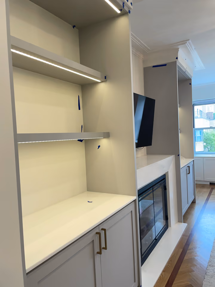 Interior before a post-war condo renovation at 8 East 83rd Street in Carnegie Hill, Manhattan, by Gallery KBNY (view 16)