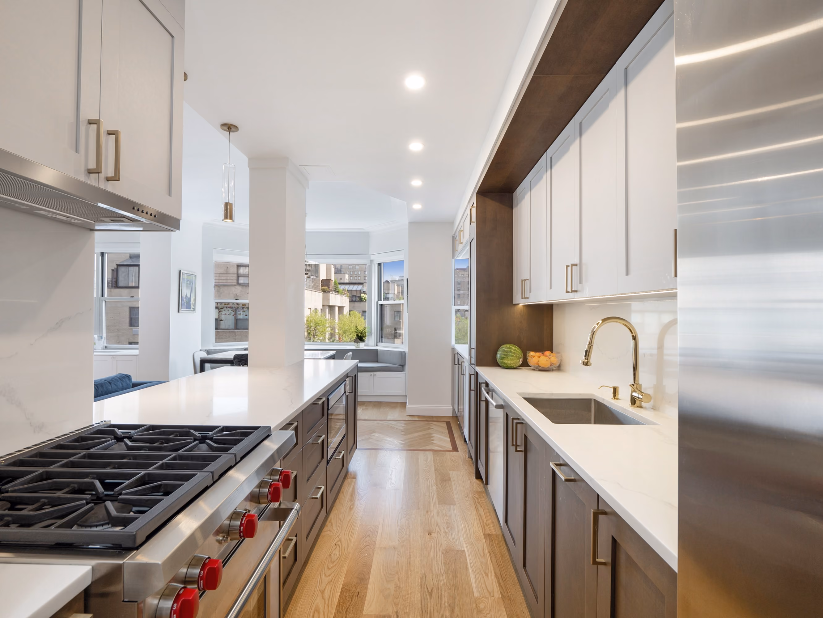 Renovated interior of a post-war condo at 8 East 83rd Street in Carnegie Hill, Manhattan, by Gallery KBNY (view 2)