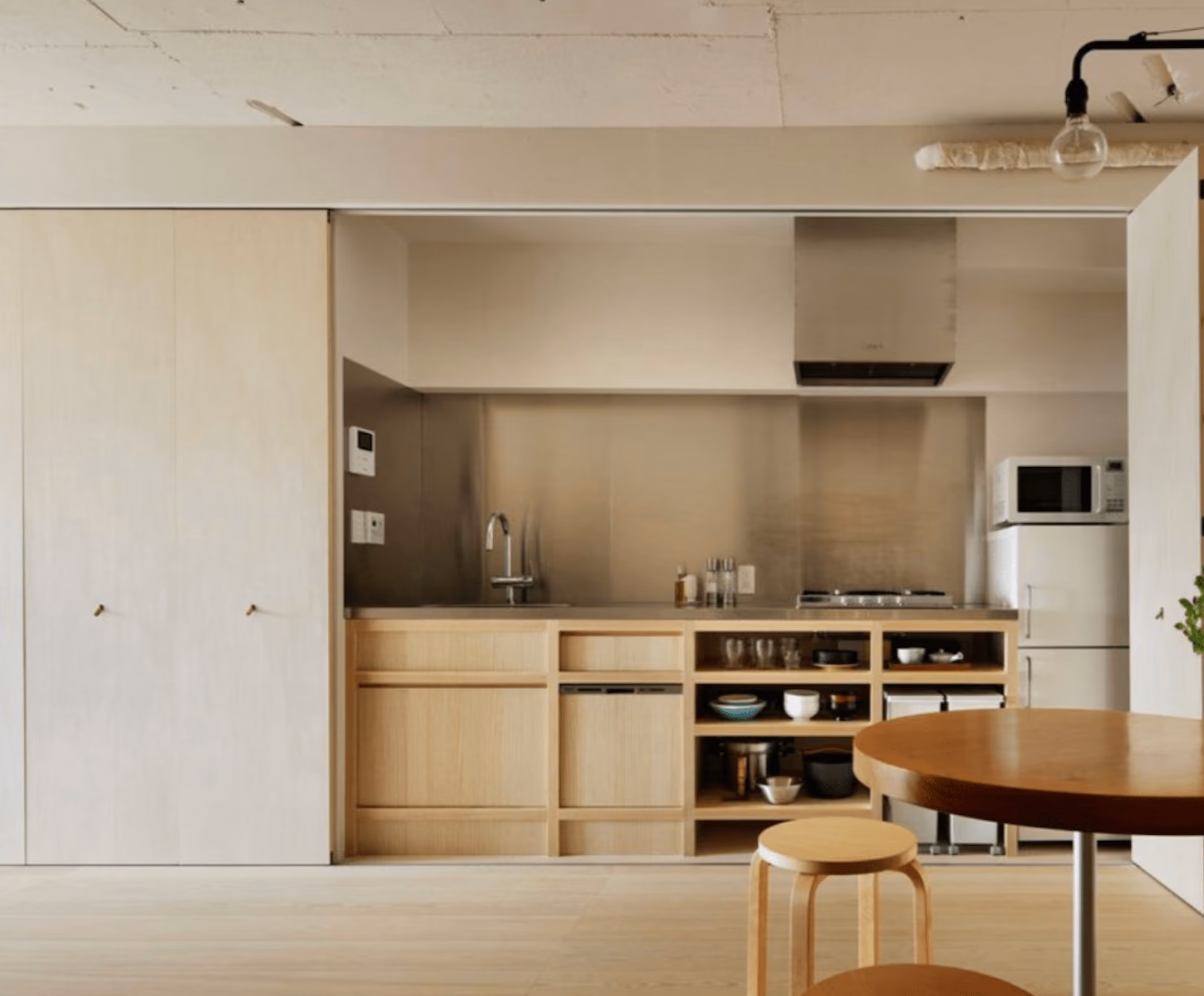 Interior before a post-war condo renovation at 8 East 83rd Street in Carnegie Hill, Manhattan, by Gallery KBNY (view 1)