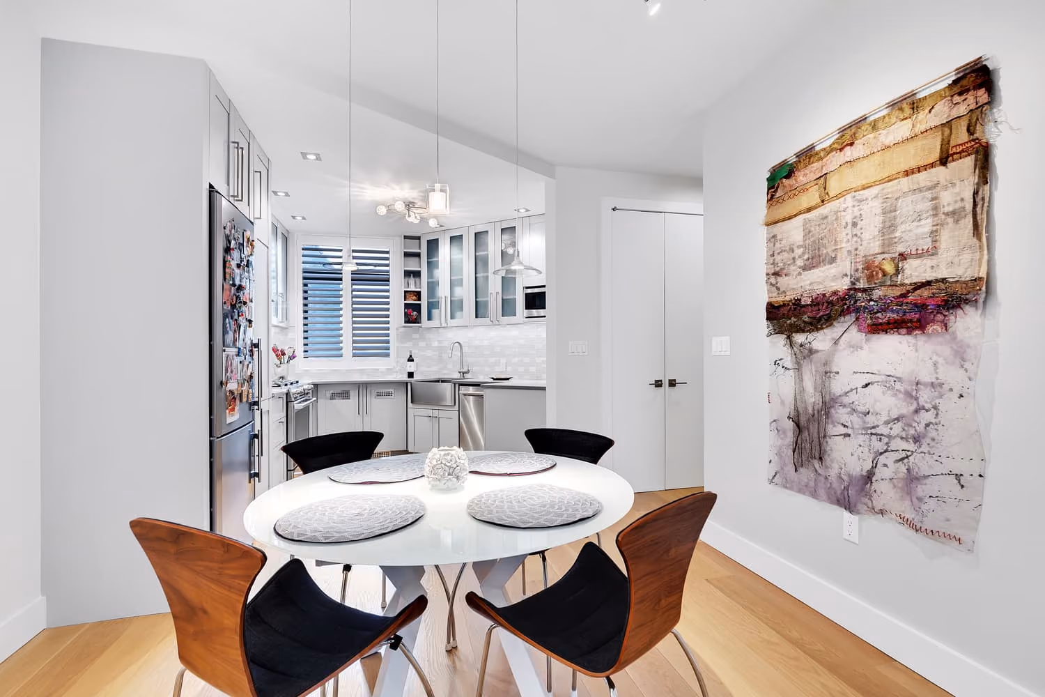 Renovated interior of a post-war co-op pied-a-terre at International Plaza at 303 East 43rd Street in Turtle Bay, Manhattan, by Gallery KBNY (view 1)
