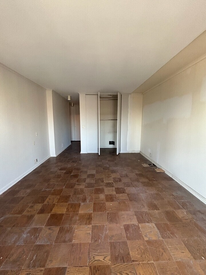 Pre-renovation or in-progress view of a post-war co-op renovation at 425 East 58th Street in Sutton Place, Manhattan, by Gallery KBNY (view 7)