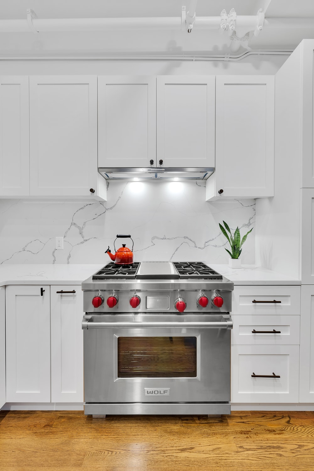 Renovated interior of a loft kitchen at 9 Murray Street in Tribeca, Manhattan, by Gallery KBNY (view 5)