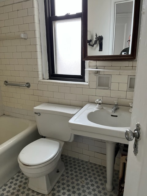 Interior before a pre-war co-op renovation at 308 East 79th Street on the Upper East Side, Manhattan, by Gallery KBNY (view 2)