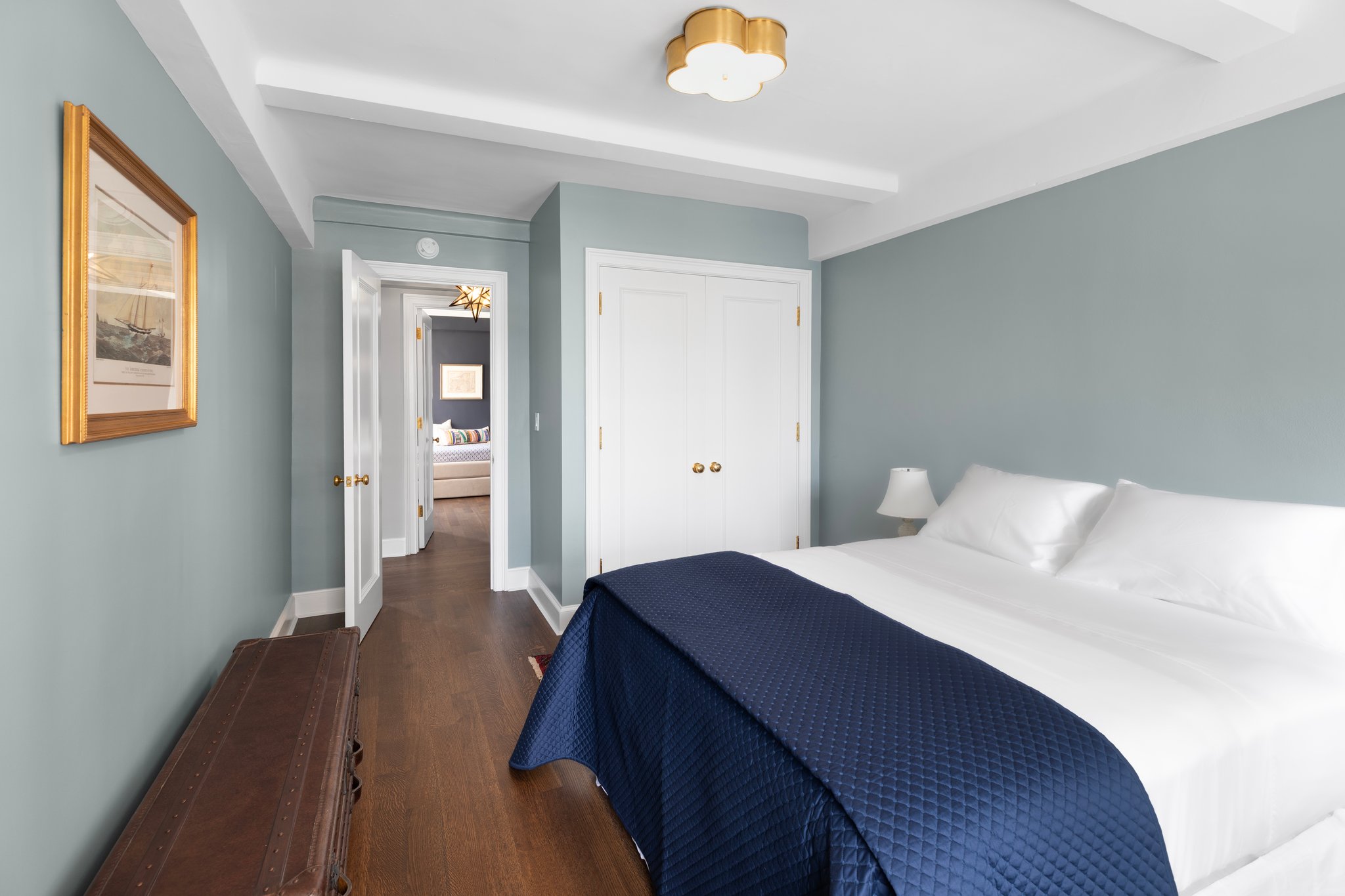 Renovated interior of a pre-war co-op at 308 East 79th Street on the Upper East Side, Manhattan, by Gallery KBNY (continued view 13)