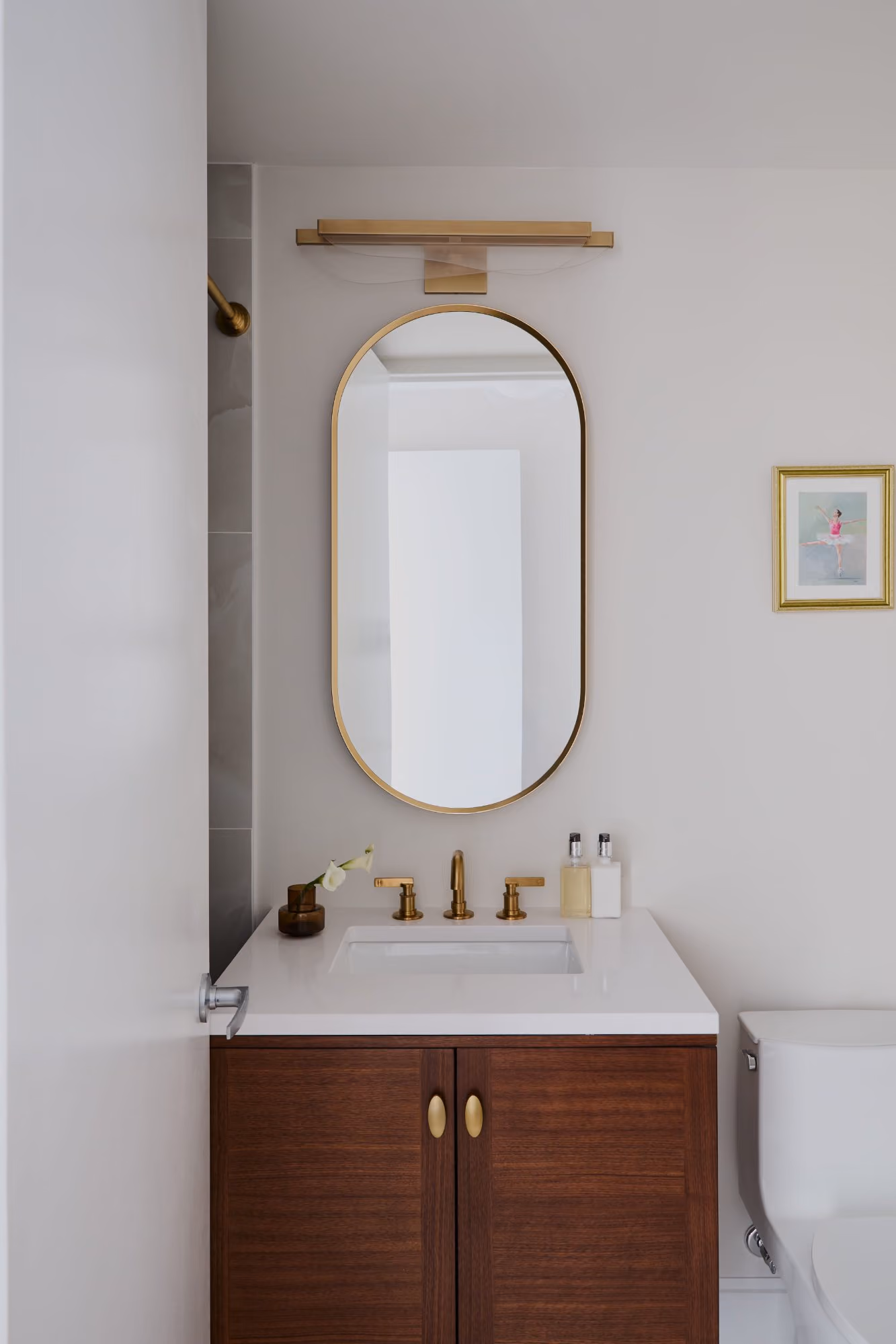 Renovated interior of a condo at 150 Columbus Avenue on the Upper West Side, Manhattan, by Gallery KBNY (continued view 3)