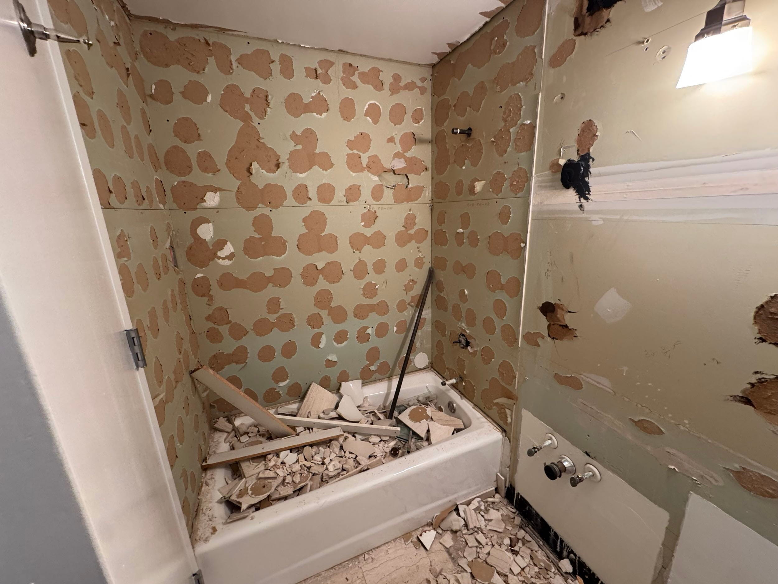 Pre-renovation or in-progress view of a condo renovation at 150 Columbus Avenue on the Upper West Side, Manhattan, by Gallery KBNY (view 10)