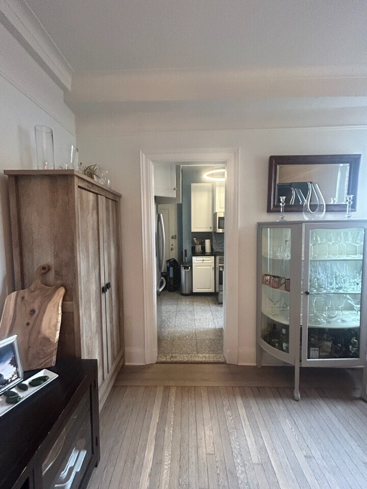 Interior before a post-war condo renovation at 151 West 74th Street on the Upper West Side, Manhattan, by Gallery KBNY (view 4)