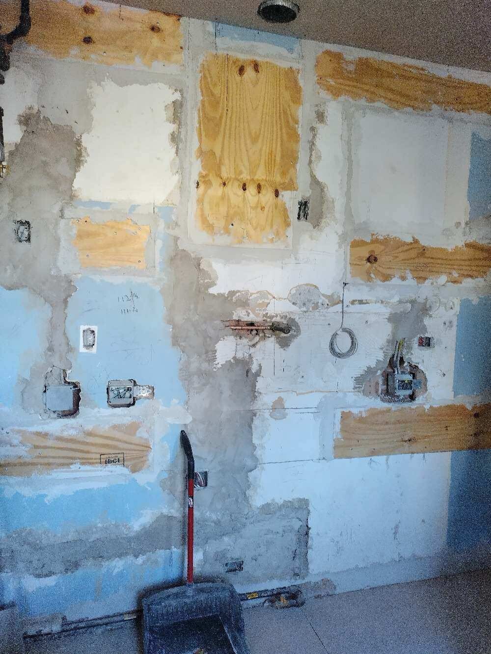 Pre-renovation or in-progress view of a post-war condo renovation at 151 West 74th Street on the Upper West Side, Manhattan, by Gallery KBNY (view 7)