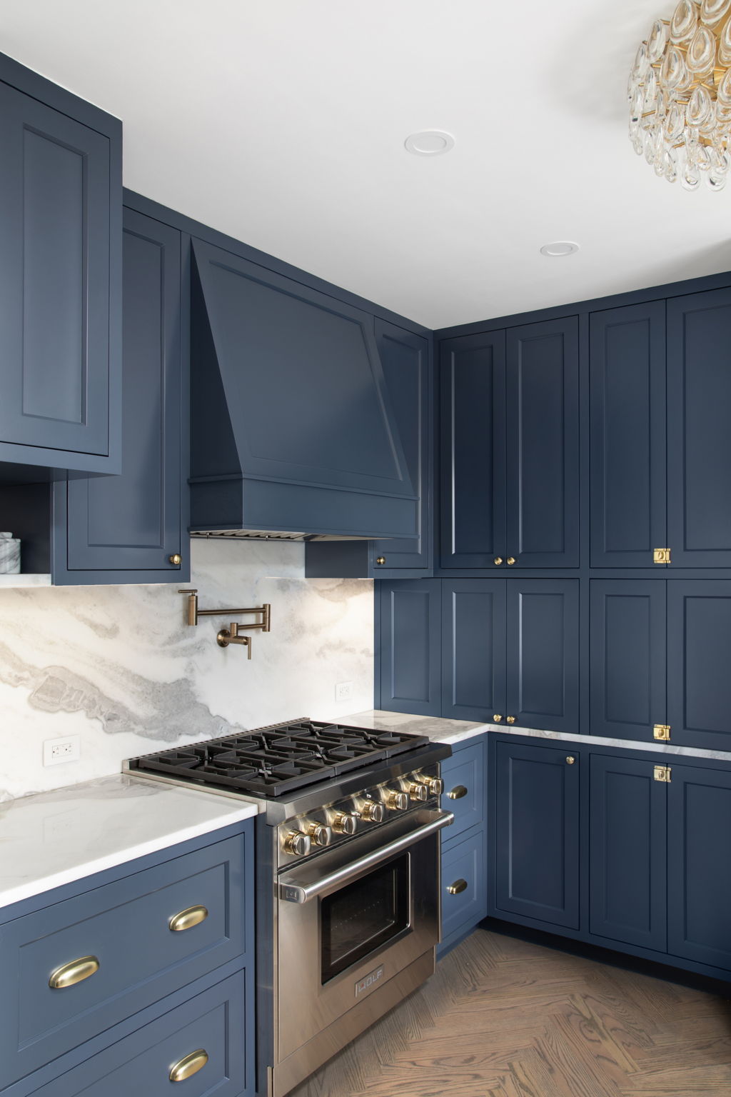 Renovated interior of a post-war condo at 151 West 74th Street on the Upper West Side, Manhattan, by Gallery KBNY (view 9)