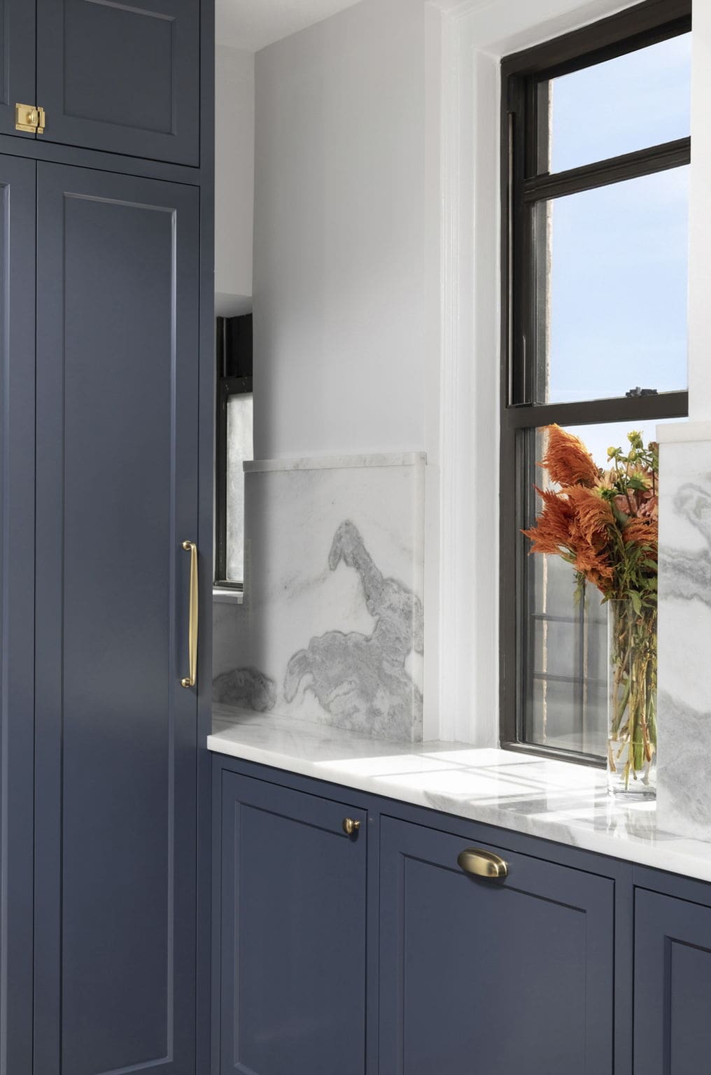 Renovated interior of a post-war condo at 151 West 74th Street on the Upper West Side, Manhattan, by Gallery KBNY (view 15)