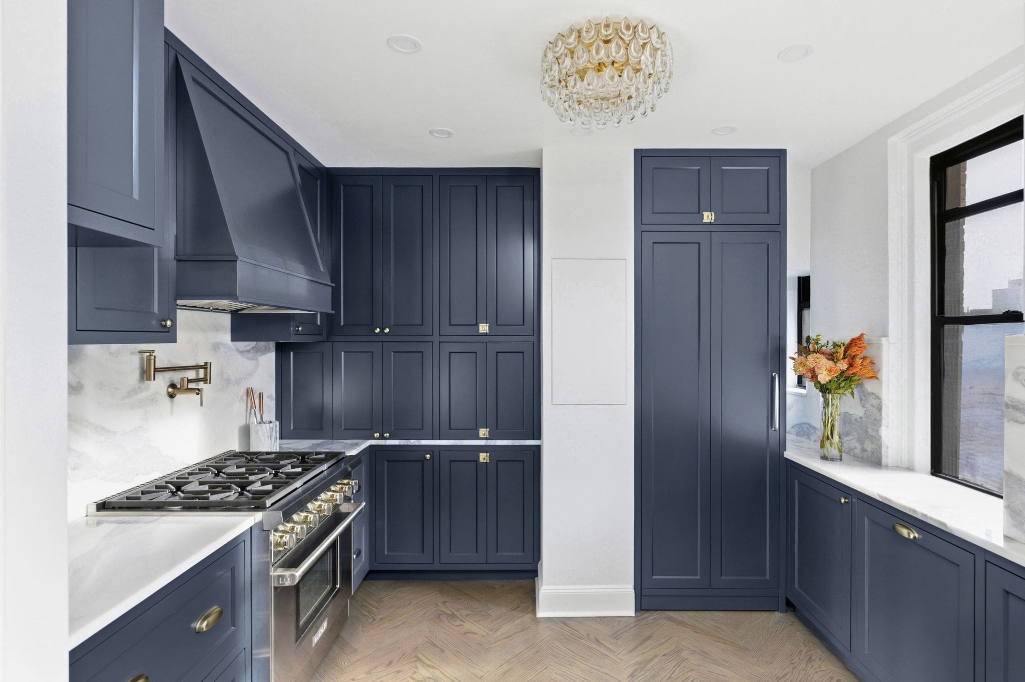 Renovated interior of a post-war condo at 151 West 74th Street on the Upper West Side, Manhattan, by Gallery KBNY (view 4)