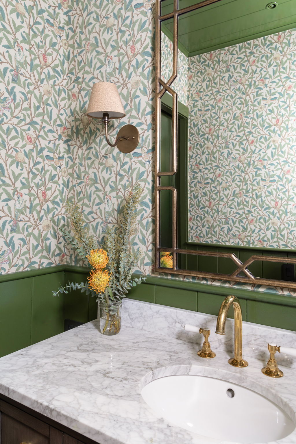 Renovated interior of a pre-war condo at 17 Cornelia Street in the West Village, Manhattan, by Gallery KBNY (continued view 15)