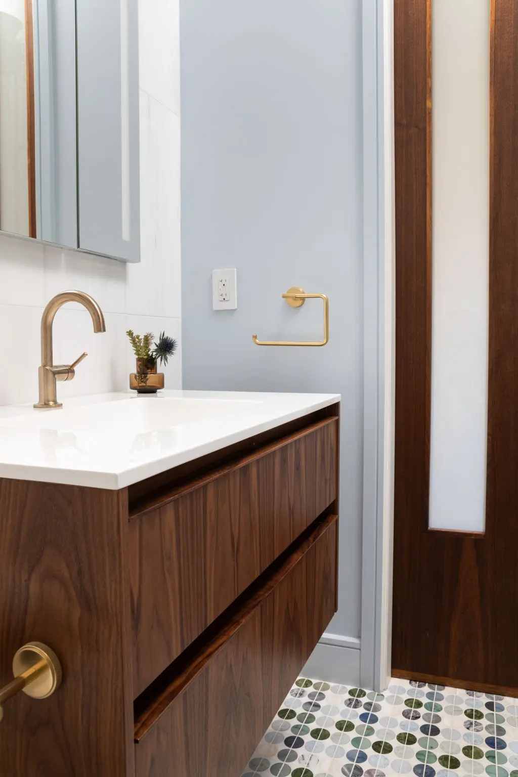 Bathroom from a Chelsea co-op renovation at 107 W 25th St by Gallery KBNY