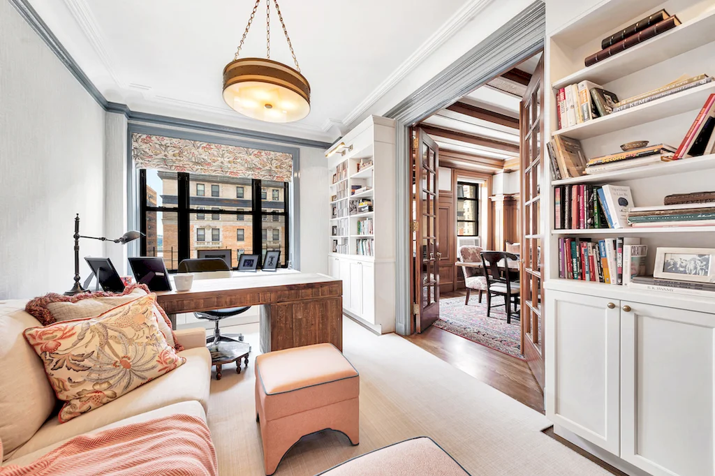 Pre-war apartment renovation in Manhattan by Gallery KBNY design-build firm