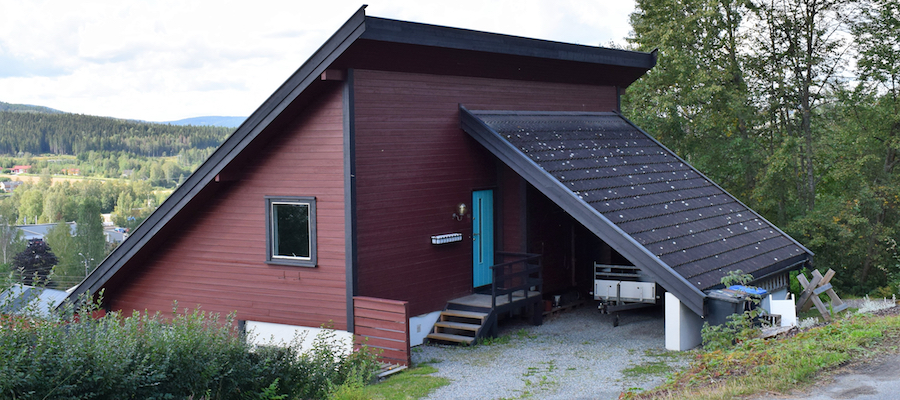 Hus på skrå tomt
