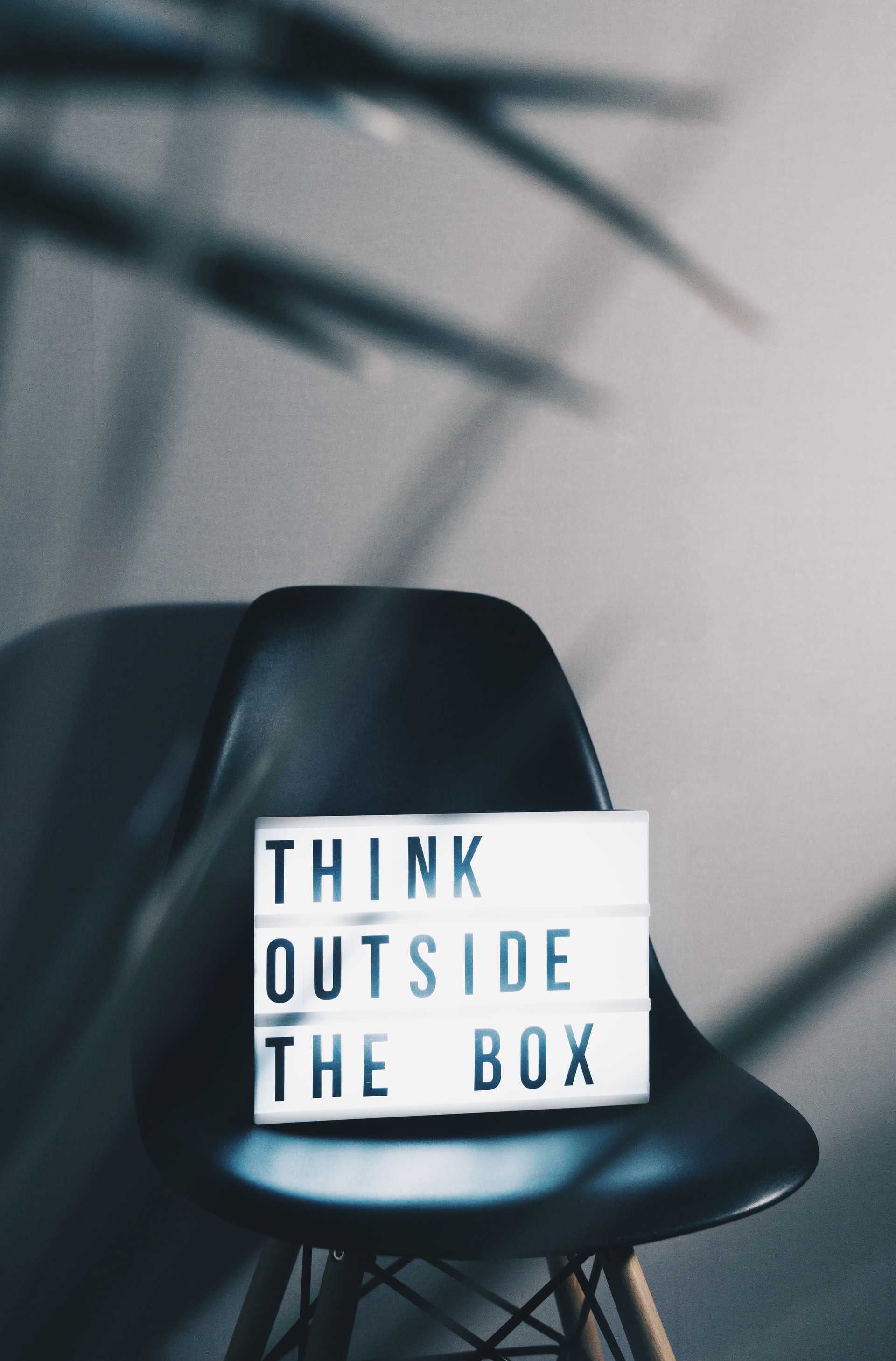 Think outside the box, petitcode.com InnovationBerlin.com