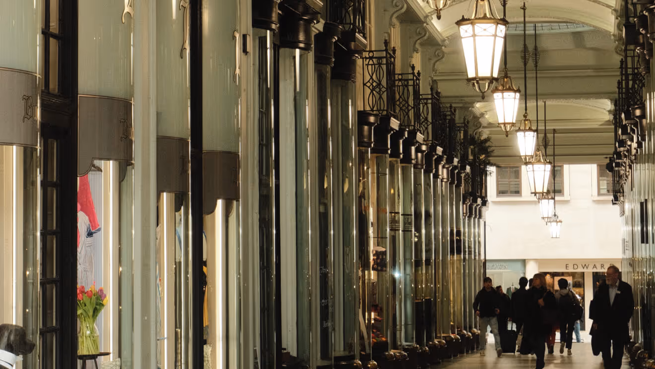 Q4 Creative Fatigue: How to Keep Assets Fresh When Every Brand Is Holiday-Heavy