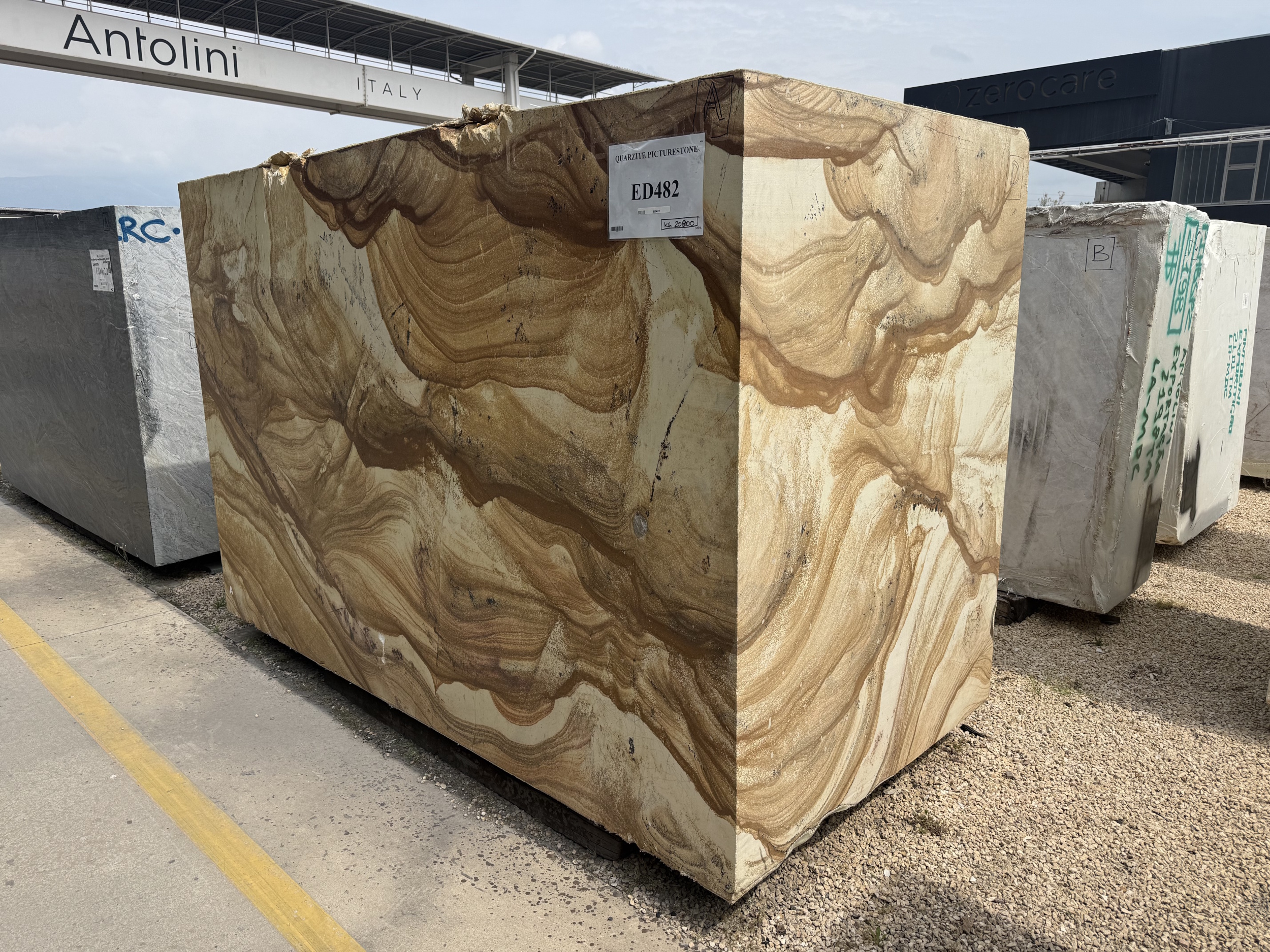 Natuursteenplaten voor luxe keukenwerkbladen
