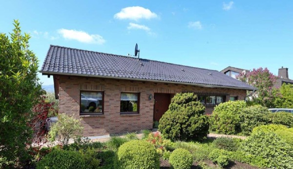 Einfamilienhaus in Baunatal mit herrlichem Fernblick zu vermieten
