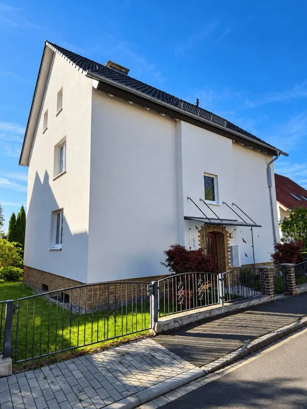 Wohnen mit Weitblick – Vielseitiges Familienhaus in begehrter Kasseler Wohnlage
