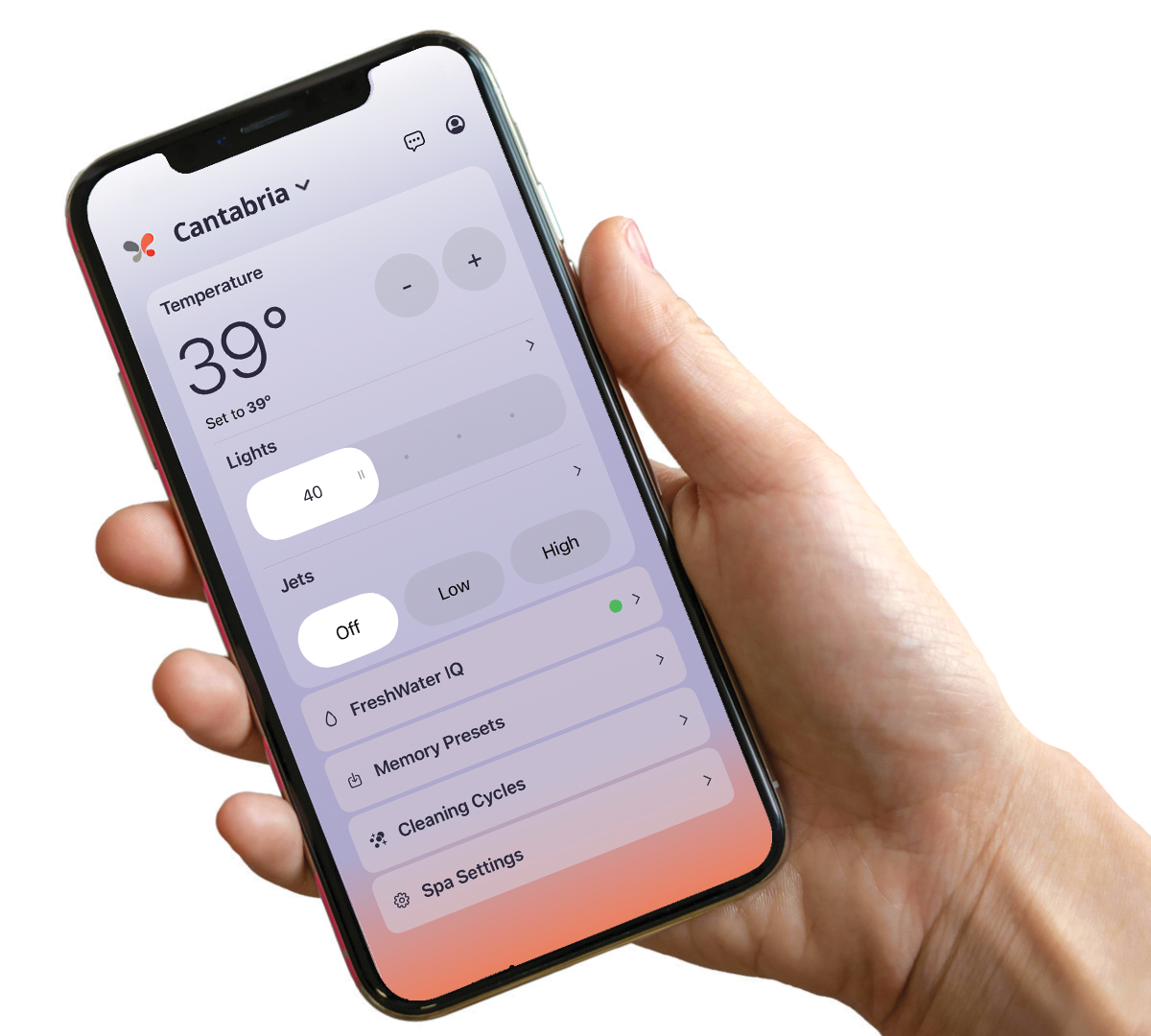 Hand met smartphone in de Caldera Spas app voor bediening van temperatuur en jets