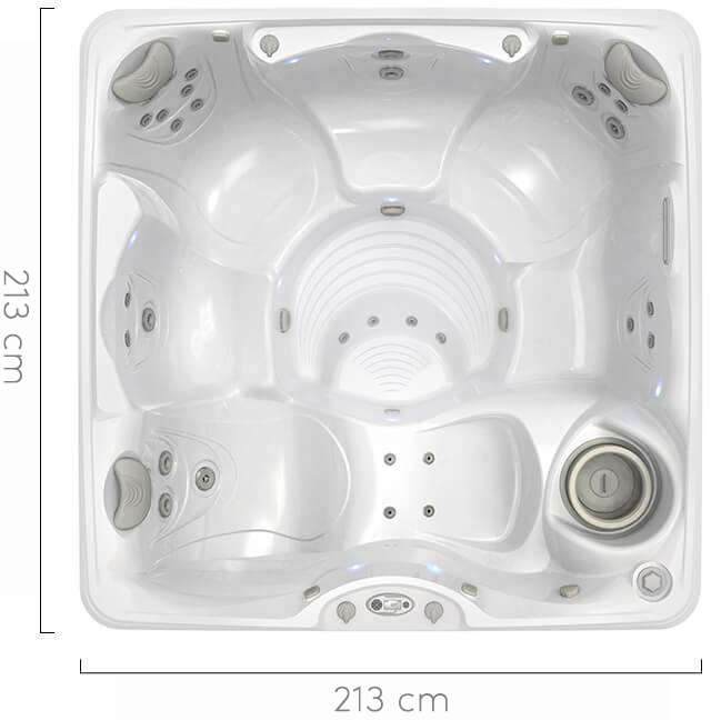 Witte Caldera spa met meerdere verstelbare waterstralen en zitplaatsen