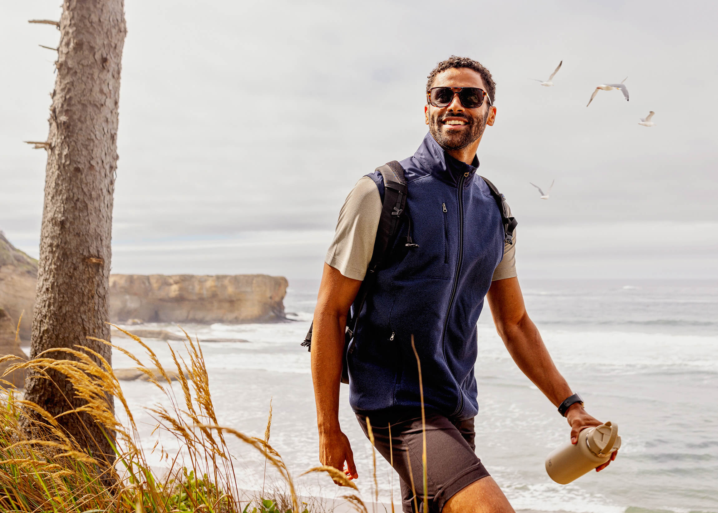 handsome black man modeling-cutter and buck-seattle-lifestyle photography-estepworks-david estep- model-photography