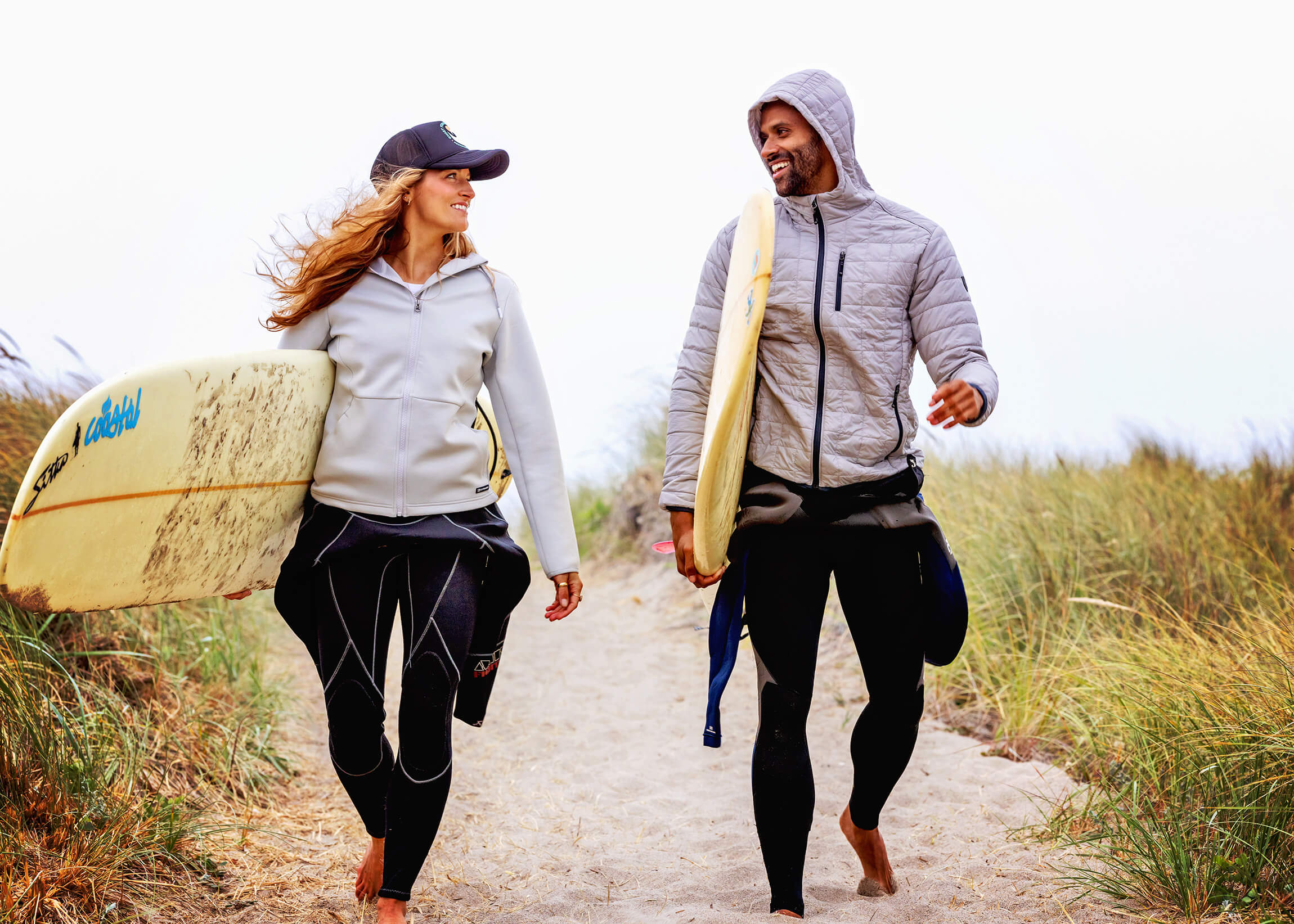 woman on ferry in the san juan islands-seattle-lifestyle-ferry-san-juan-islands-estepworks-commercial-lifestyle-photography-cutter-and-buck
