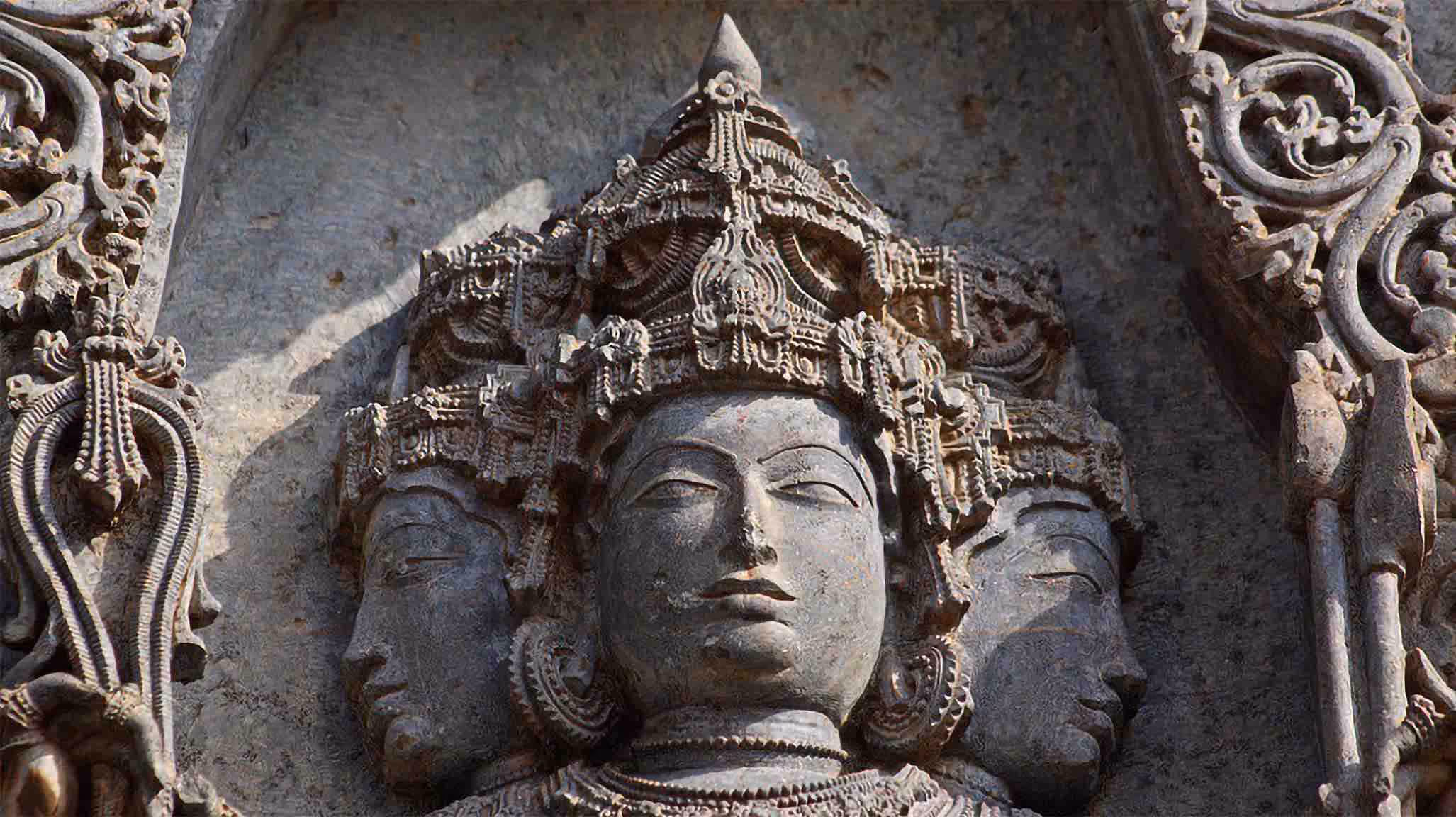 Sculpture de Trimurti, la trinité hindoue