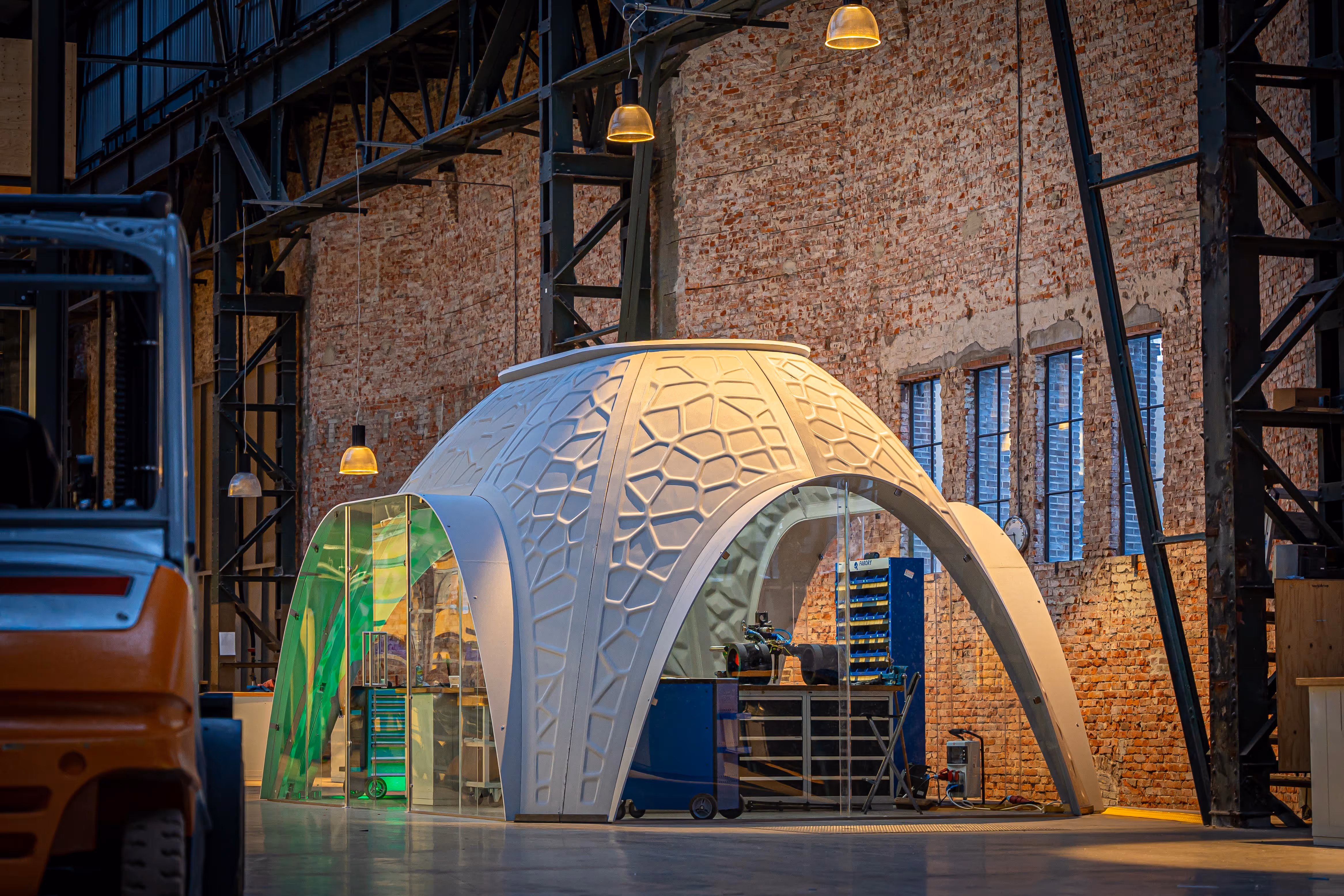 Fully 3D printed igloo by Royal3D, suitable for both outside and inside use. This multipurpose self-supporting structure uses recycled PET materials and utilizes both design, architecture, and engineering for its creation.