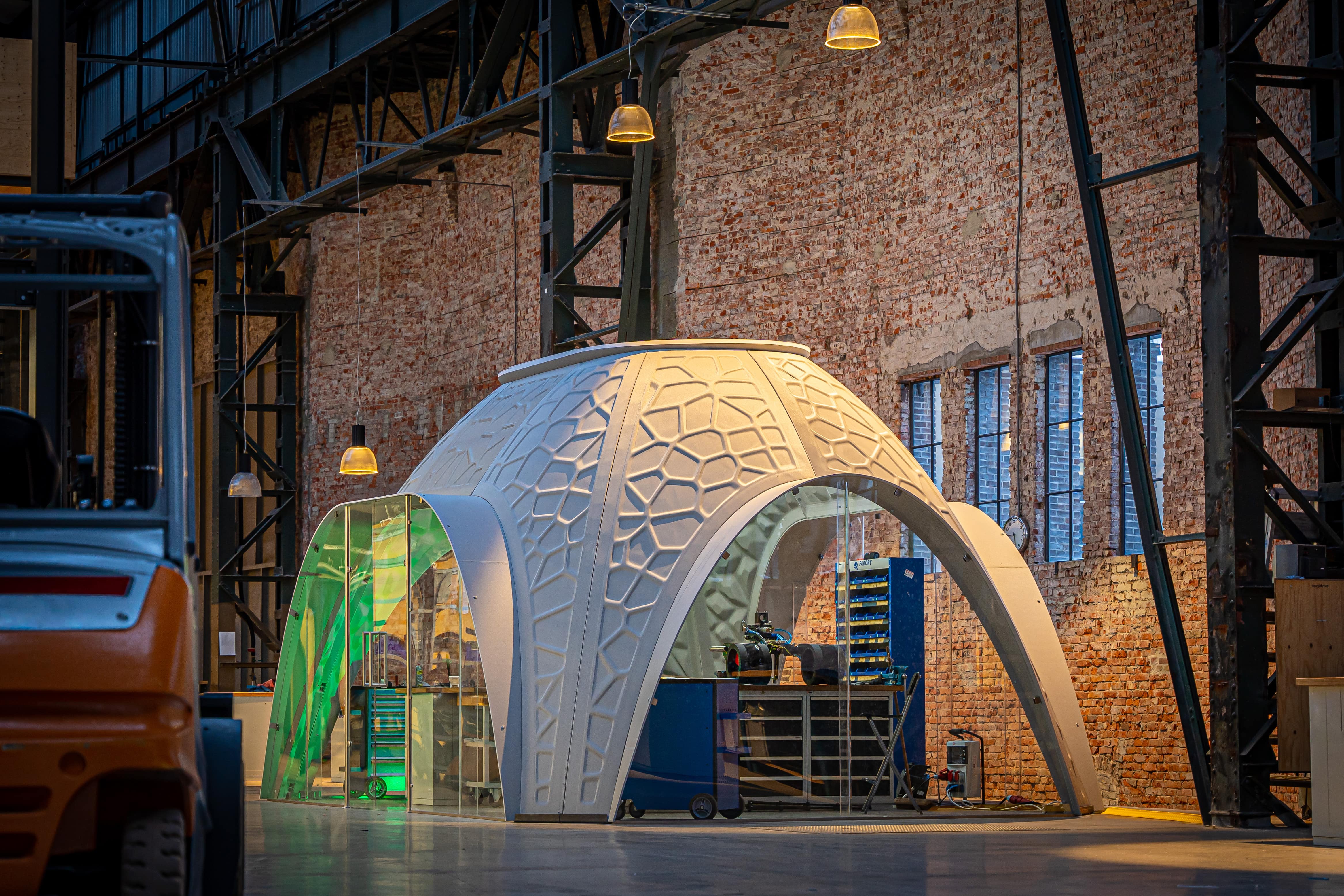 Fully 3D printed igloo by Royal3D, suitable for both outside and inside use. This multipurpose self-supporting structure uses recycled PET materials and utilizes both design, architecture, and engineering for its creation.