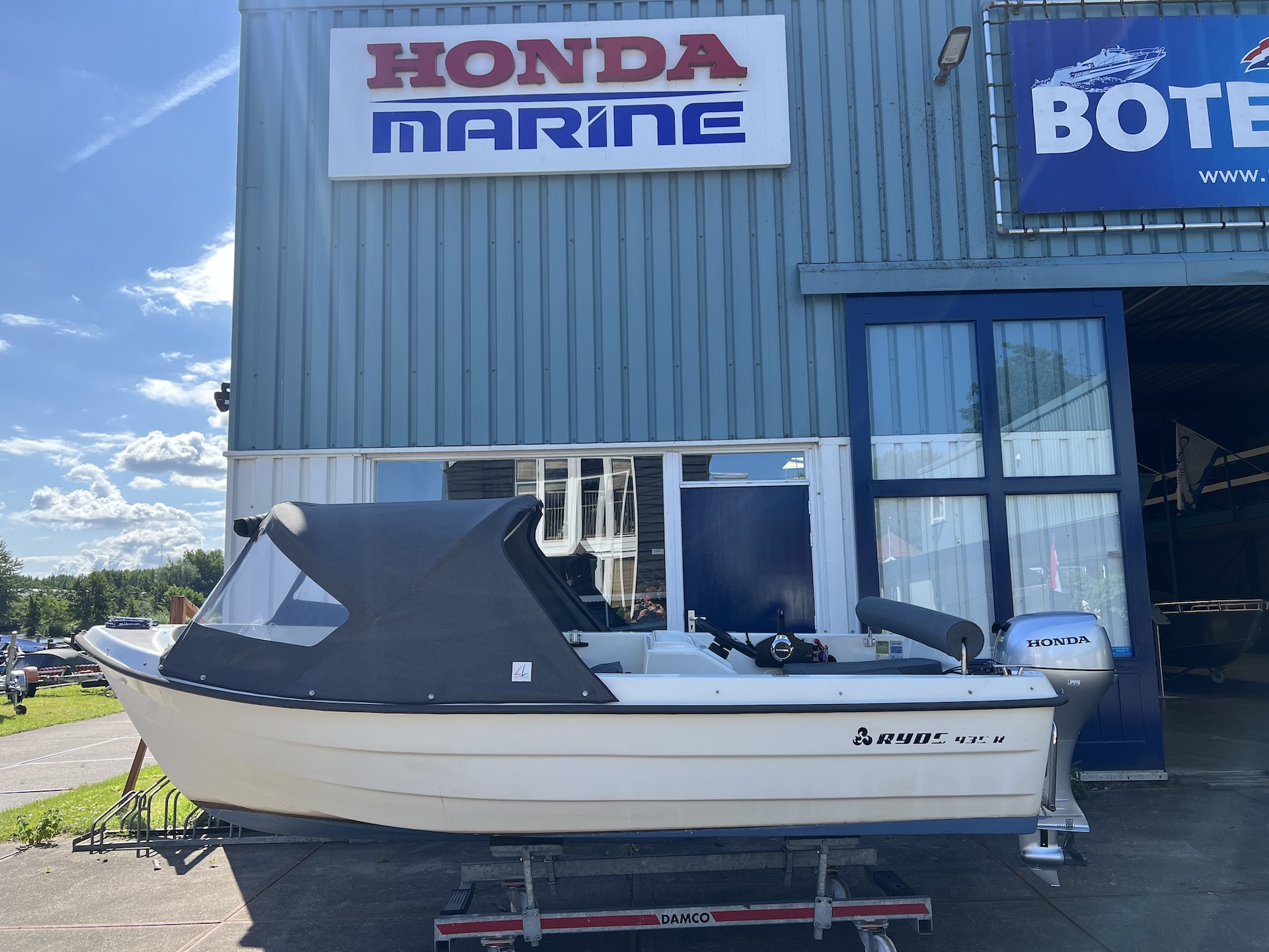 Ryds435R + Honda BF20 + Trailer