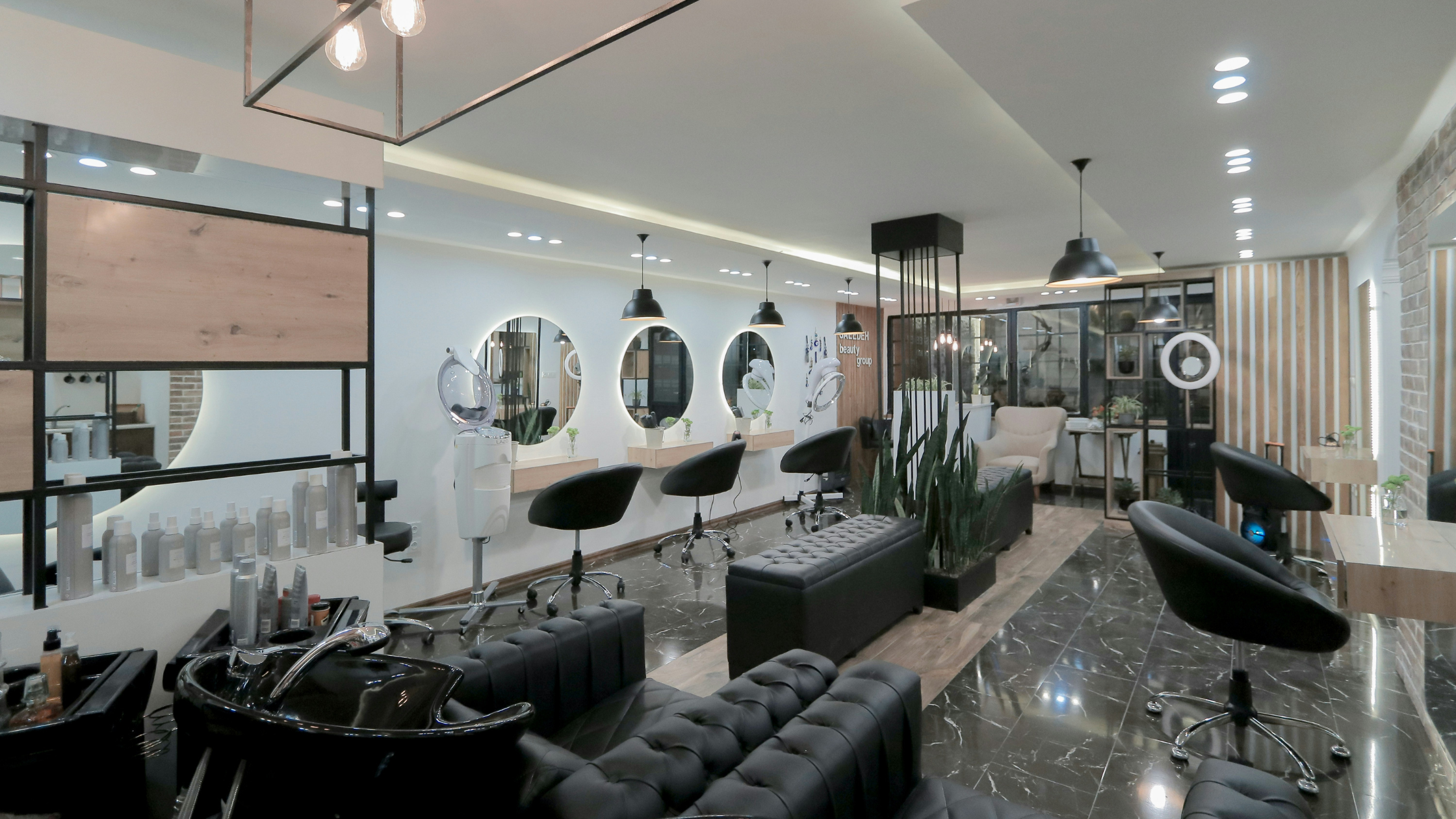 modern salon in los angeles