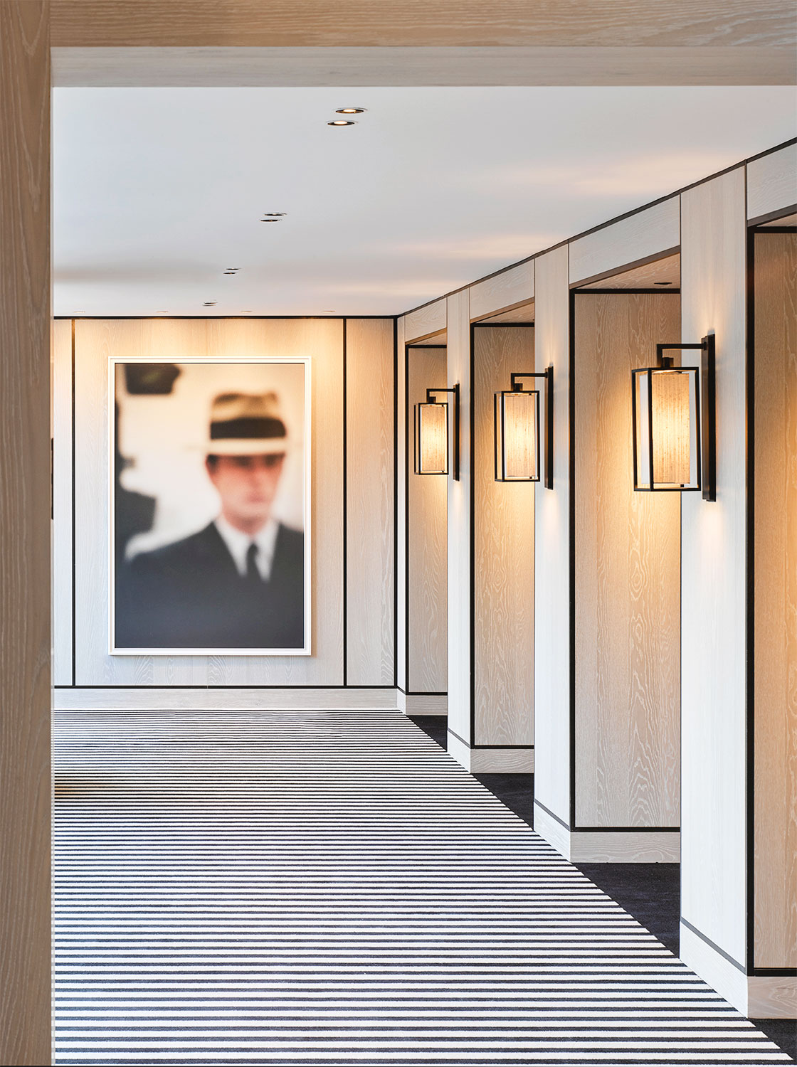 Eg:le Club, Embassy Gardens