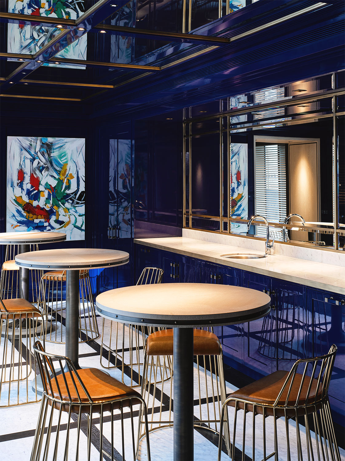 Eg:le Club, Embassy Gardens