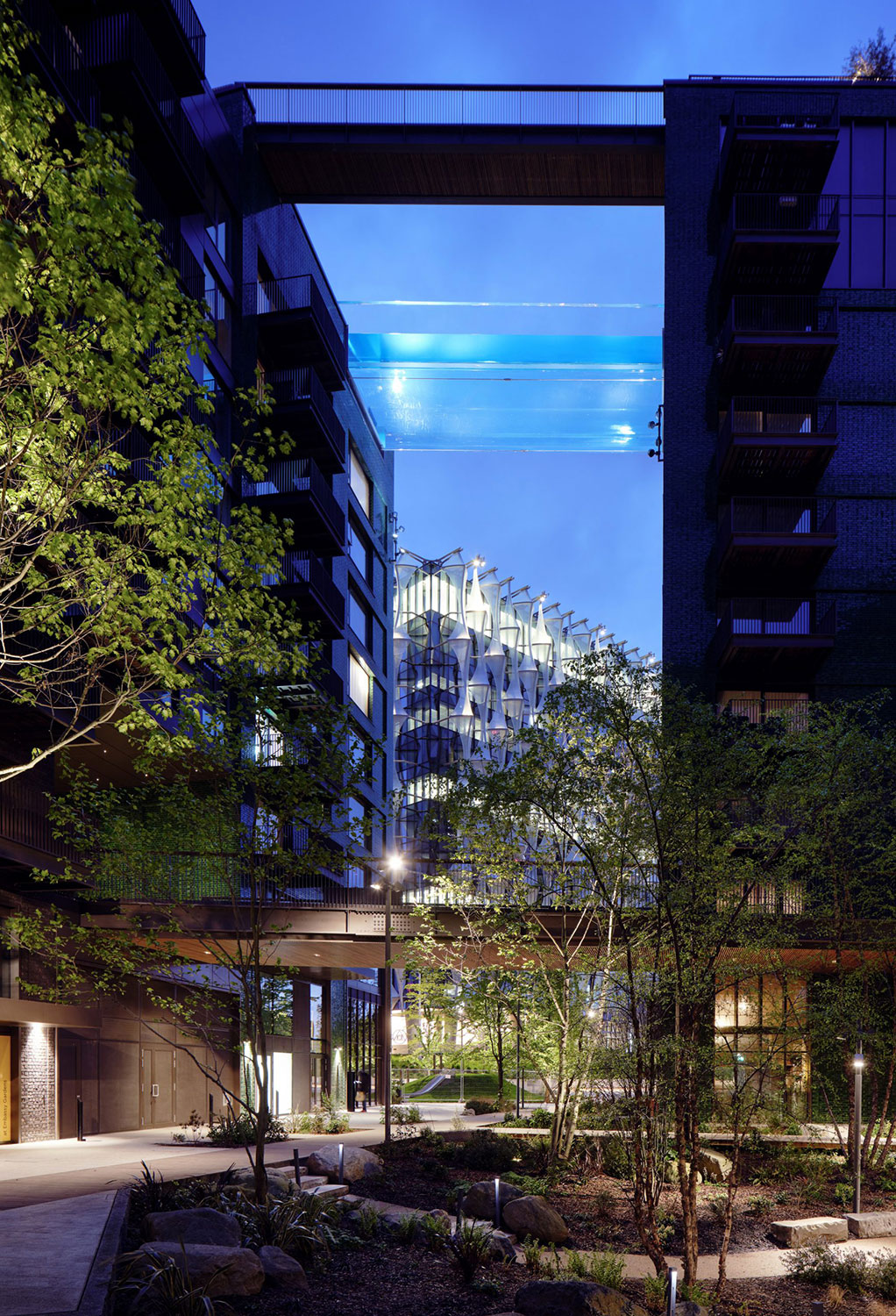 Sky Pool - Embassy Gardens