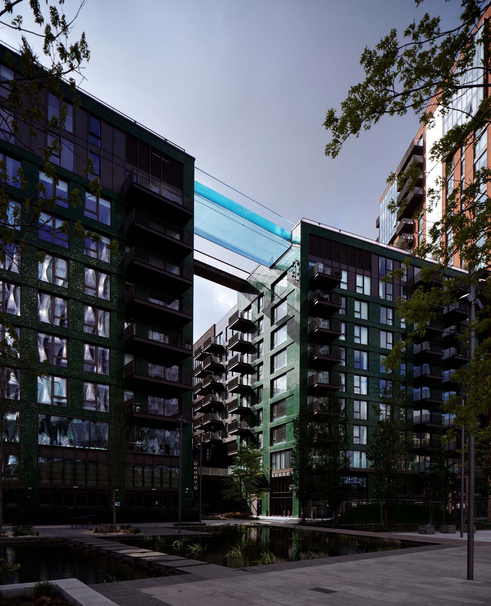 Sky Pool - Embassy Gardens