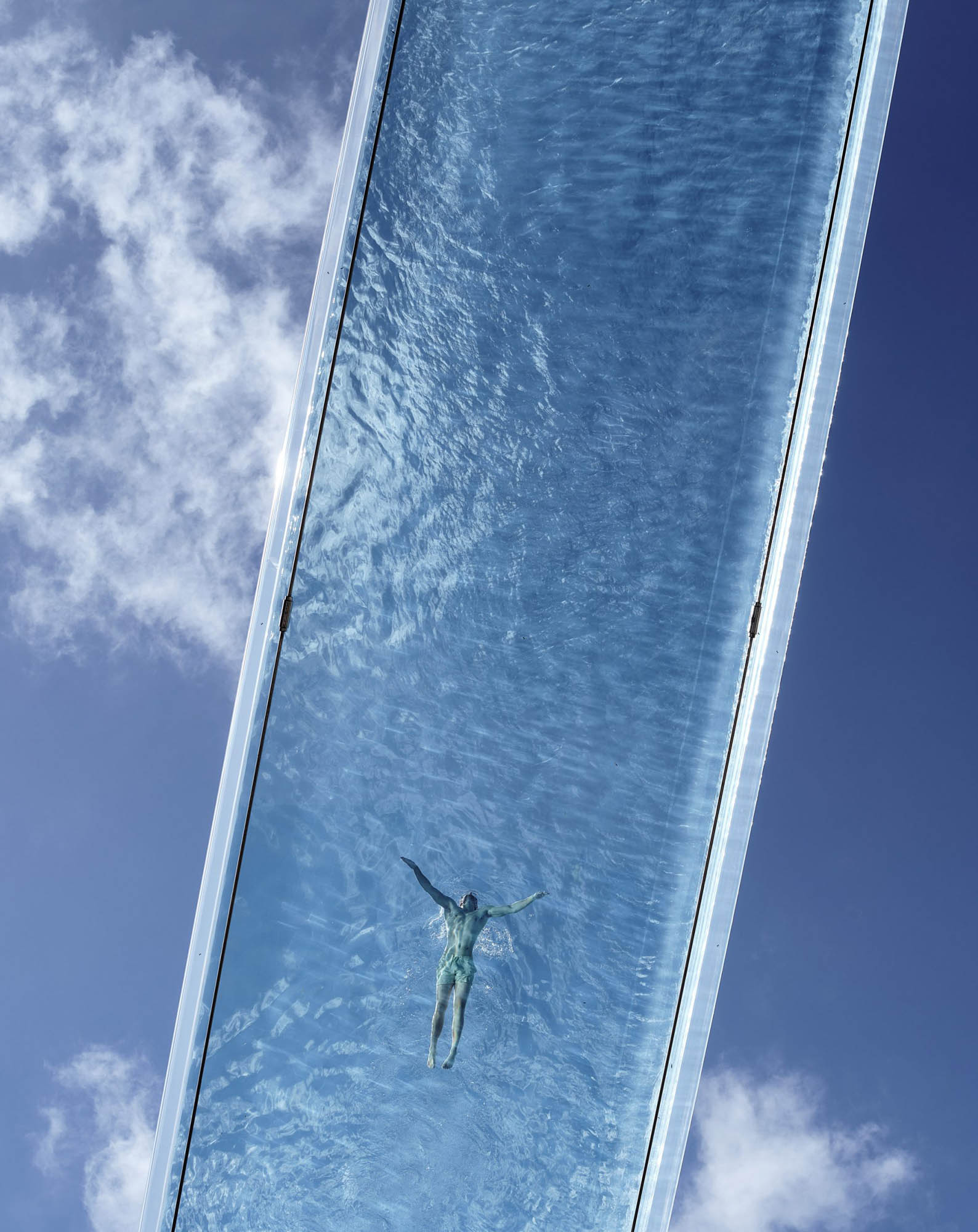 Sky Pool - Embassy Gardens