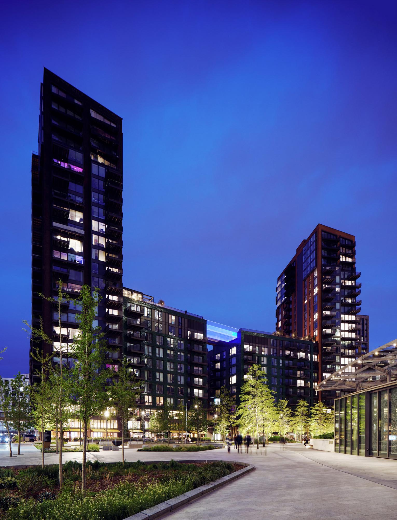 Sky Pool - Embassy Gardens