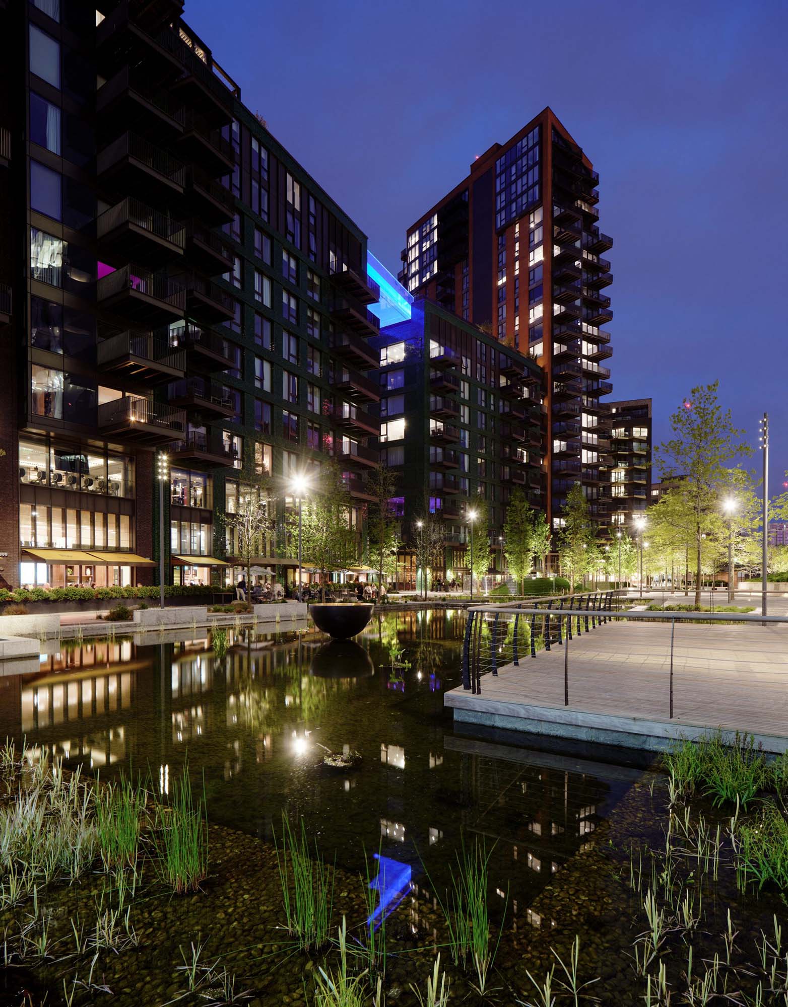 Sky Pool - Embassy Gardens