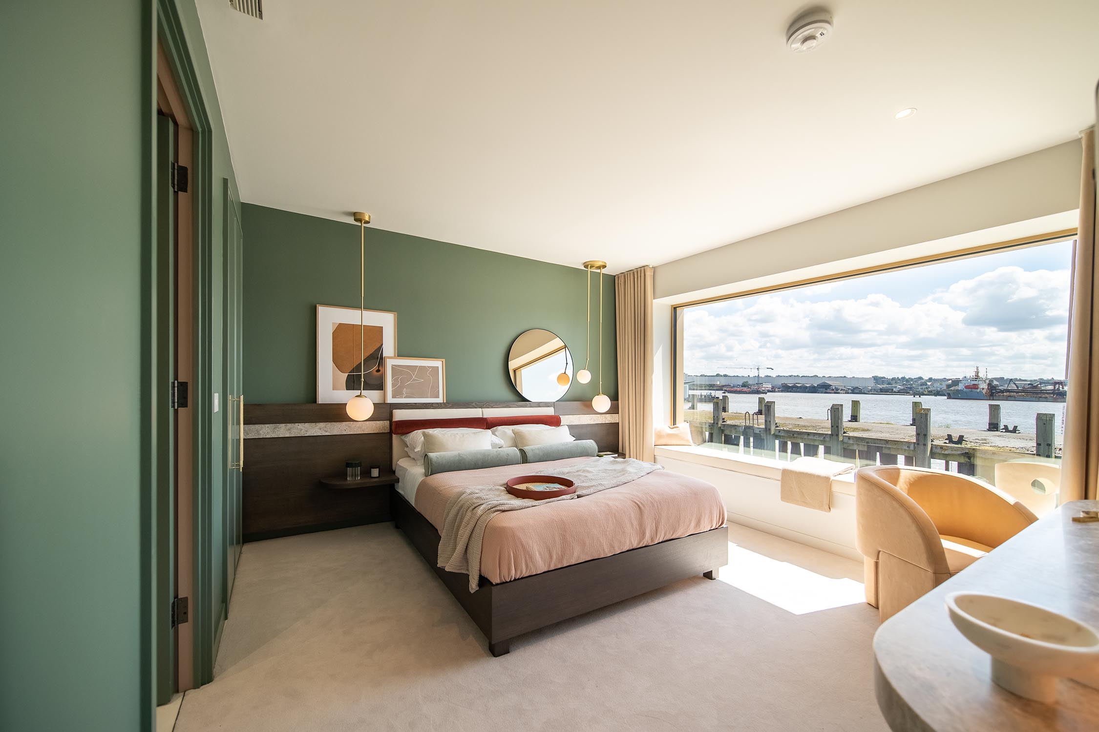 Riverscape, Royal Wharf