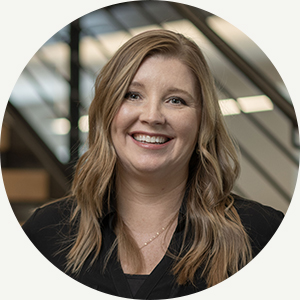 Stephanie Schlegel headshot