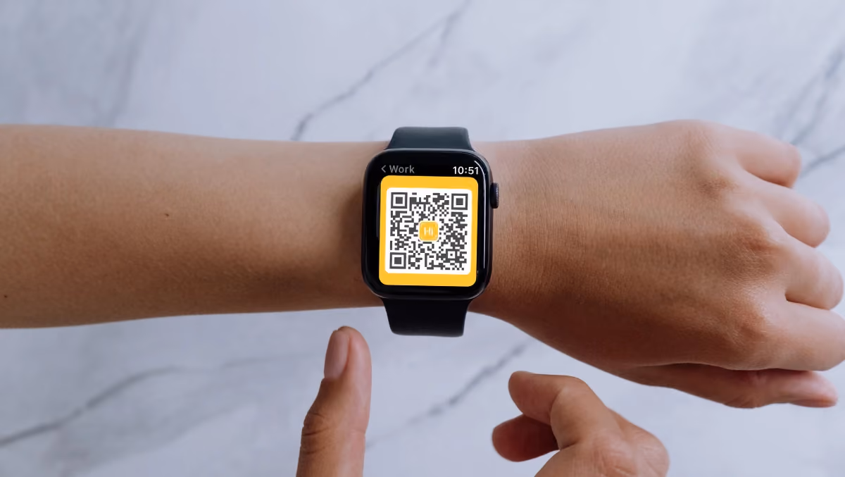 Show your digital business card's QR code on your Apple Watch.