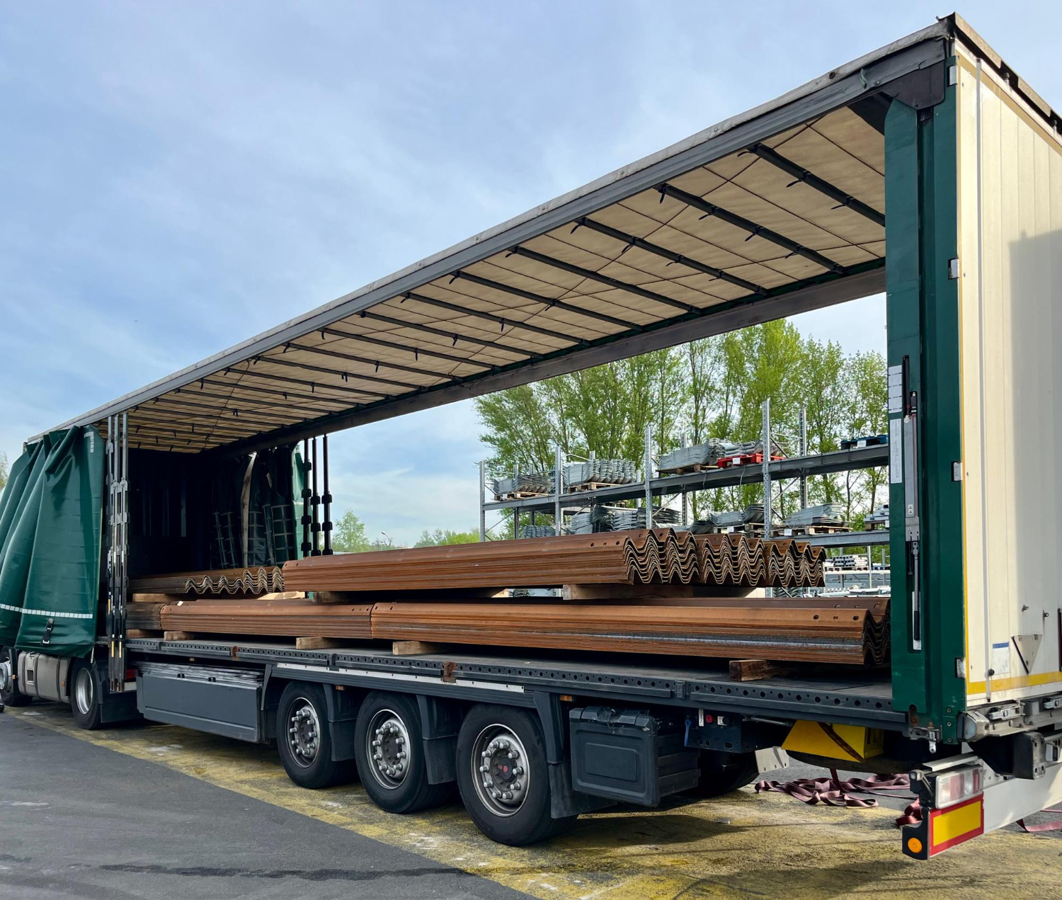 How to Ship Iron and Steel Products in Australia: Top Couriers and Best Practices