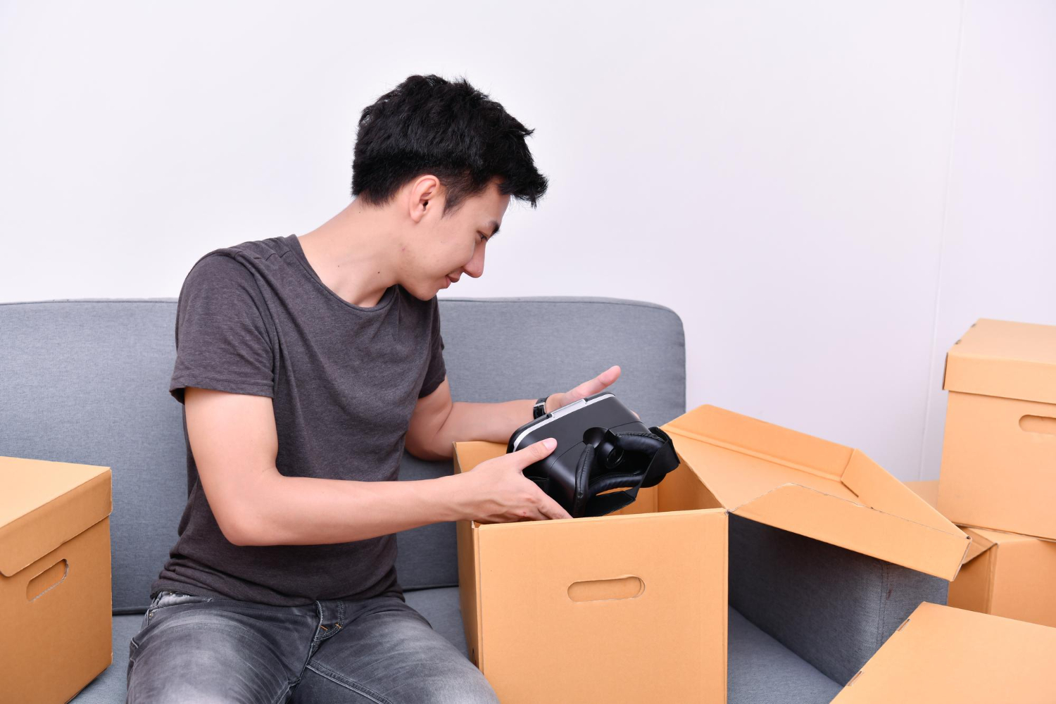Best Way to Ship Video Game Consoles, Laptops & PCs