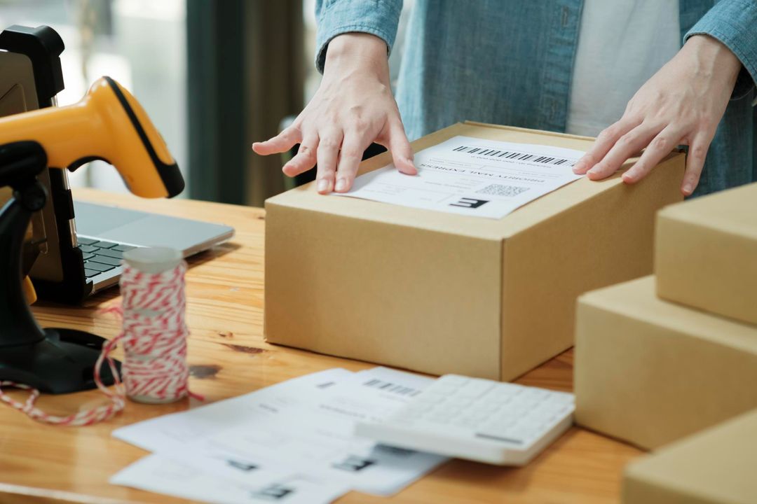 How to Create a Packing Slip: Examples and Templates (Amazon, UPS)